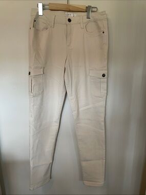 Cleo Cream Coloured Skinny, Low/Mid-Rise Cargo Pants